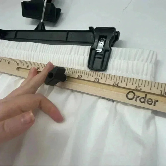 DSG STRIDE PURE WHITE SKORT WOMENS SIZE MEDIUM PICKLEBALL GOLF TENNIS ATHLETIC - Picture 6 of 13